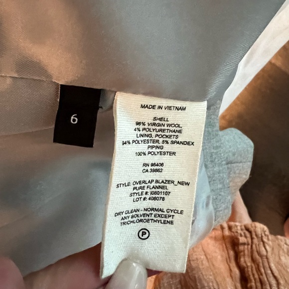 Theory gray wool overlap blazer, size 6, like new - Picture 4 of 6